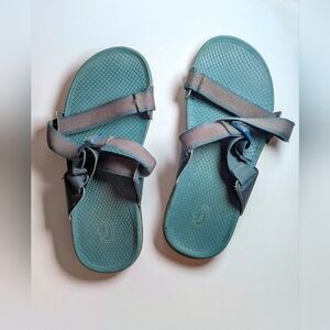 Chacos lowdown slide sandals, size 9 mens, in pine color